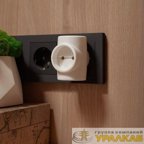 Разветвитель 3-м без заземл. 6-10А 220В Rexant 