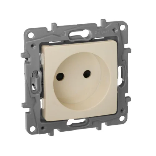 Механизм розетки 1-м СП Etika 16А IP31 250В 2P без заземл. защ. шторки немецк. стандарт винт. клеммы сл. кость Leg 