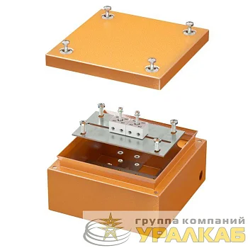 Коробка ответвительная FS150х150х80мм 4р 450В 6А 4кв.мм с гладкими стенками и клеммн. IP66 сталь. DKC FSB30404