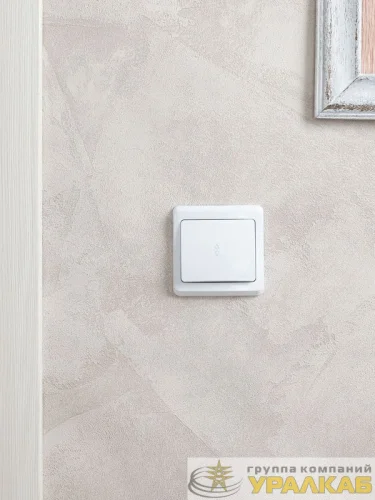 Переключатель проходной 1-кл. 1п СП Вега 10А IP20 ВСп10-1-0-ВБ бел. IEK 