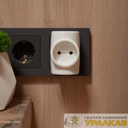 Разветвитель 3-м без заземл. 6-10А 220В Rexant 