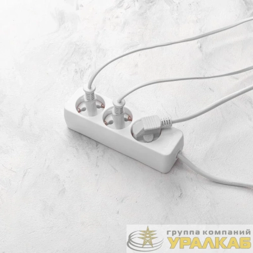 Удлинитель 3 гнезда 1.5м 3х0.75кв.мм с/з бел. PROCONNECT 13-4208 детальная картинка