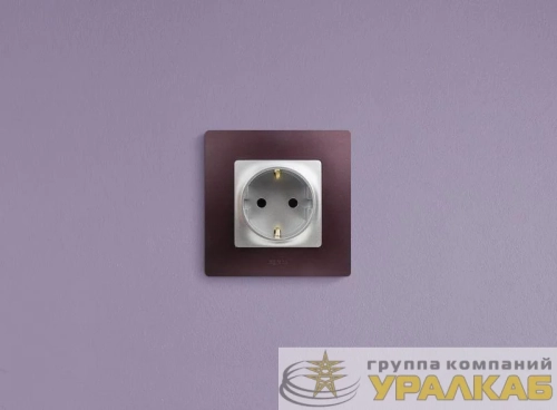 Розетка 1-м СП Etika 16А IP31 250В 2P+E с заземл. защ. шторки немецк. стандарт винтов. клеммы механизм алюм. IEK 