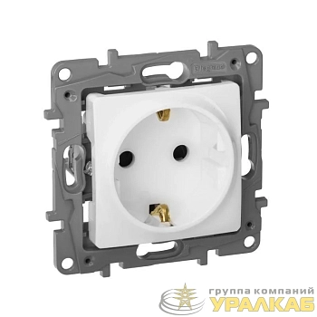 Розетка 1-м СП Etika 16А IP31 250В 2P+E с заземл. защ. шторки немецк. стандарт винтов. клеммы механизм бел. Leg 672222