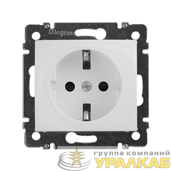 Розетка 1-м СП Valena 16А IP21 230/250В 2P+E с заземл. защ. шторки на винтах механизм бел. Leg 774421